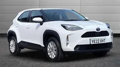 Pure white Used 2022 Toyota Yaris Cross SUV | £19,350 (Good price)