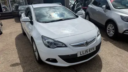 Usado Vauxhall Astra GTC SRi 140 HP (102 kW) 2018 Coupé