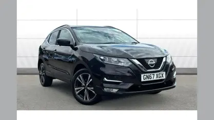 Used Nissan Qashqai N-Connecta 110 HP (80 kW) 2017 Black SUV
