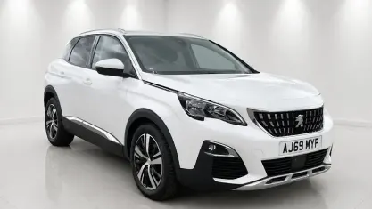 Begagnad Peugeot 3008 Allure 131 HK (96 kW) 2020 Vit SUV