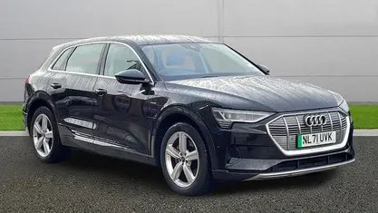 Black Used 2021 Audi e-tron Advanced SUV | £19,999 (Super price)
