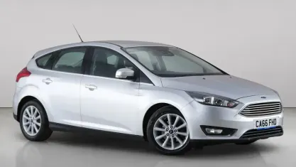 Used Ford Focus Titanium 125 HP (91 kW) 2017 Silver Hatchback