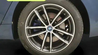 Używany BMW 530e M Sport 292 KM (214 kW) 2022 Niebieski Sedan/Limuzyna