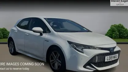 Begagnad Toyota Corolla 122 HK (89 kW) 2022 Halvkombi