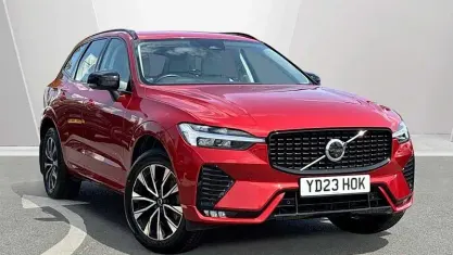 Used Volvo XC60 Plus 197 HP (144 kW) 2022 Red SUV