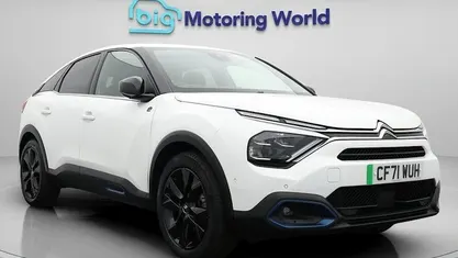 Used Citroën e-C4 Shine 100 kW (136 HP) 2022 White Hatchback