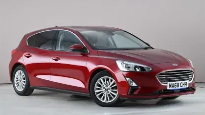 Begagnad Ford Focus Titanium 125 HK (91 kW) 2020 Halvkombi