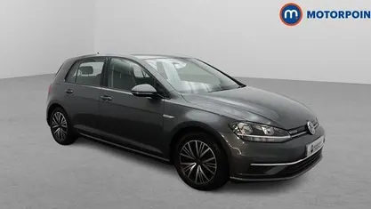 Used VW Golf VII SE 131 HP (96 kW) 2018 Grey Hatchback