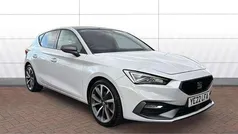 White Used 2022 Seat Leon FR Sport Hatchback | £16,499 (Fair price)