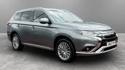 Used Mitsubishi Outlander P-HEV 224 HP (164 kW) 2020 Estate