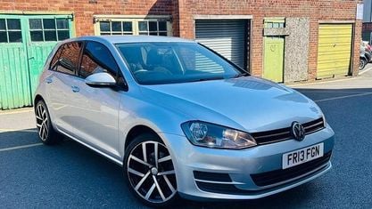 Second-hand VW Golf VII S 122 CP (89 kW) 2015 Hatchback