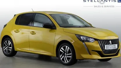 Used Peugeot 208 Allure+ 102 HP (75 kW) 2022 Yellow Hatchback