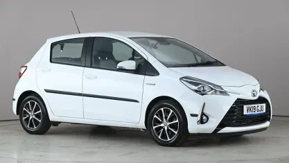 Second-hand Toyota Yaris Hybrid 101 CP (74 kW) 2019 Hatchback