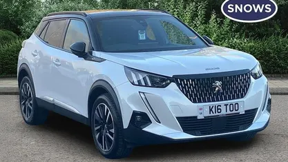 Begagnad Peugeot 2008 Premium 155 HK (114 kW) 2021 Vit SUV