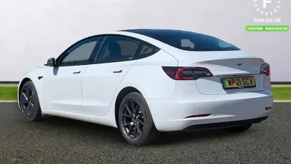 Used Tesla Model 3 Standard Range 208 kW (283 HP) 2021 White Sedan