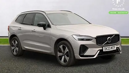 Usado Volvo XC60 Plus 349 HP (256 kW) 2023 Prateado SUV