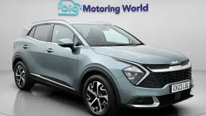 Usado Kia Sportage 150 HP (110 kW) 2023 Cinzento SUV