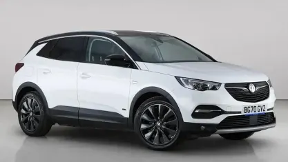 Used Vauxhall Grandland X SRi 300 HP (220 kW) 2020 White SUV