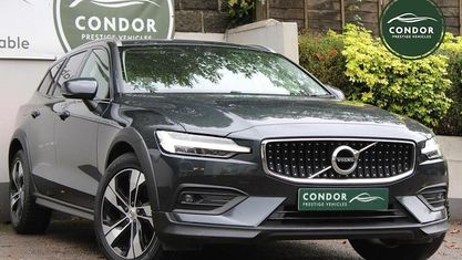 Usado Volvo V60 CC Plus 250 HP (183 kW) 2020 Carrinha