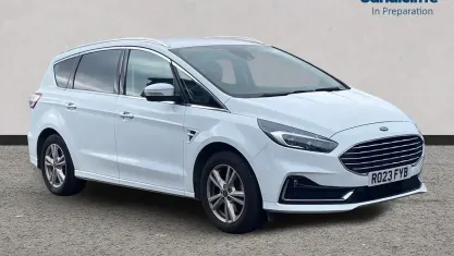 Used Ford S-MAX Titanium 190 HP (139 kW) 2022 White MPV