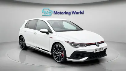 Używany VW Golf VIII GTI Clubsport 300 KM (220 kW) 2023 Biały Hatchback