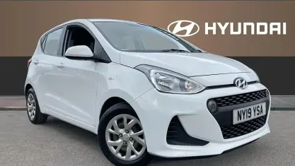 Used Hyundai i10 SE 67 HP (49 kW) 2019 White Hatchback