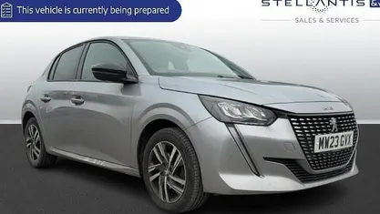 Used Peugeot 208 Allure+ 102 HP (75 kW) 2023 Hatchback