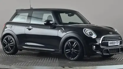 Używany Mini Cooper Hatch 136 KM (100 kW) 2021 Hatchback