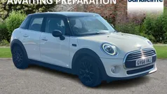 Used 2021 Mini Cooper Classic Hatchback | £11,416 (Good price)