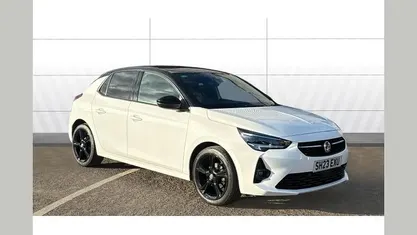 Used Vauxhall Corsa 100 HP (73 kW) 2023 White Hatchback
