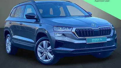 Graphite grey metallic Used 2025 Skoda Karoq SE SUV | £21,590 (Good price)