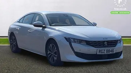 Used Peugeot 508 Allure 131 HP (96 kW) 2020 White Hatchback