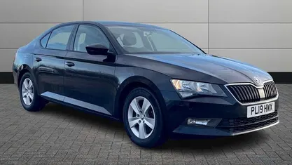 Black Used 2019 Skoda Superb Hatchback | £7,995 (Super price)