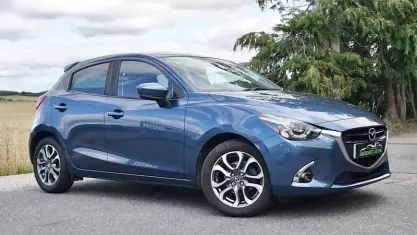 Used Mazda 2 90 HP (66 kW) 2017 Blue Hatchback