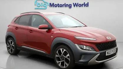 Usado Hyundai Kona Premium 120 CV (88 kW) 2022 Rojo SUV