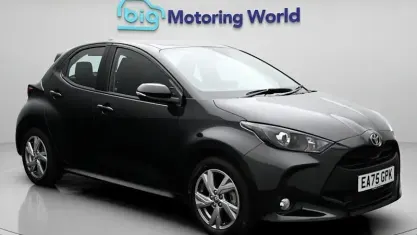 Ny Toyota Yaris Hybrid 116 HK (85 kW) 2025 Halvkombi
