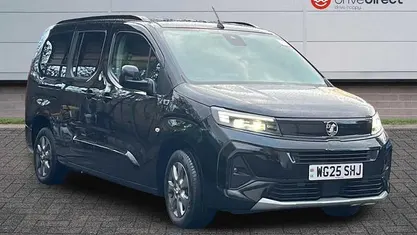 Used Vauxhall Combo Ultimate 100 kW (136 HP) 2025 Black Estate