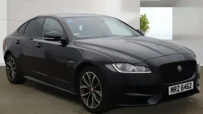 Używany Jaguar XF R-Sport 241 KM (177 kW) 2017 Czarny Sedan/Limuzyna