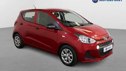 Used Hyundai i10 67 HP (49 kW) 2019 Red Hatchback