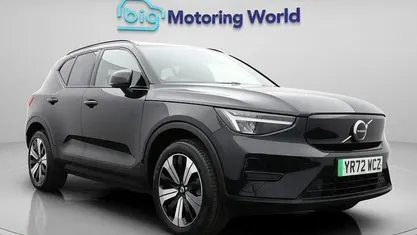 Black Used 2022 Volvo XC40 Core SUV | £18,700 (Fair price)