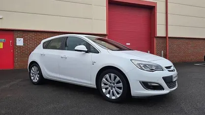 Used Vauxhall Astra Elite 165 HP (121 kW) 2014 Hatchback