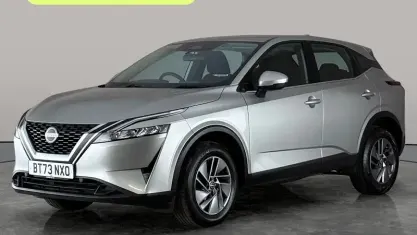 Used Nissan Qashqai Acenta Premium 140 HP (102 kW) 2023 Silver SUV