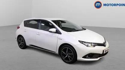 Used Toyota Auris Hybrid Design 136 HP (100 kW) 2018 Hatchback