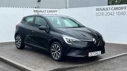 Used Renault Clio Evolution 90 HP (66 kW) 2023 Metallic  diamond black  Hatchback