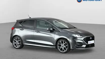 Usado Ford Fiesta ST-Line 101 HP (74 kW) 2022 Cinzento Citadino