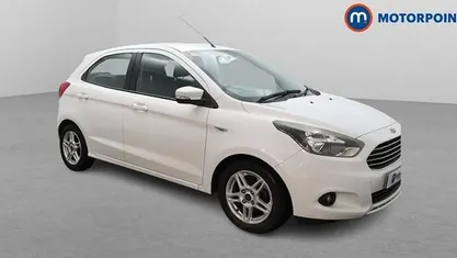 Used Ford Ka Plus Zetec 69 HP (50 kW) 2017 White Hatchback