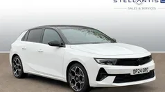 White Used 2024 Vauxhall Astra Ultimate Hatchback | £18,797 (Fair price)
