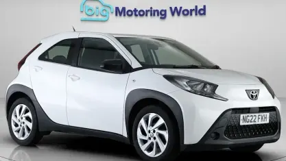 Używany Toyota Aygo X PURE 72 KM (52 kW) 2025 SUV