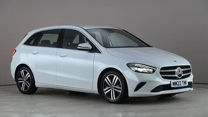 Begagnad Mercedes B180 136 HK (100 kW) 2022 Vit Minibuss