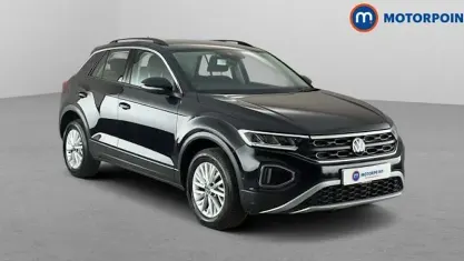 Used VW T-Roc Life 110 HP (80 kW) 2023 Black SUV